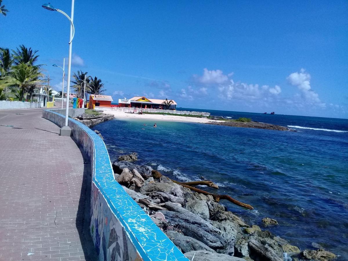 Victoria'S Gennie Bay Village Hostal Сан-Андрес Экстерьер фото